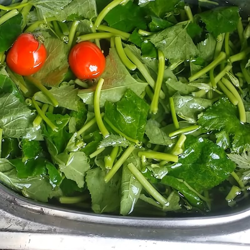 Sơ chế rau bí tươi