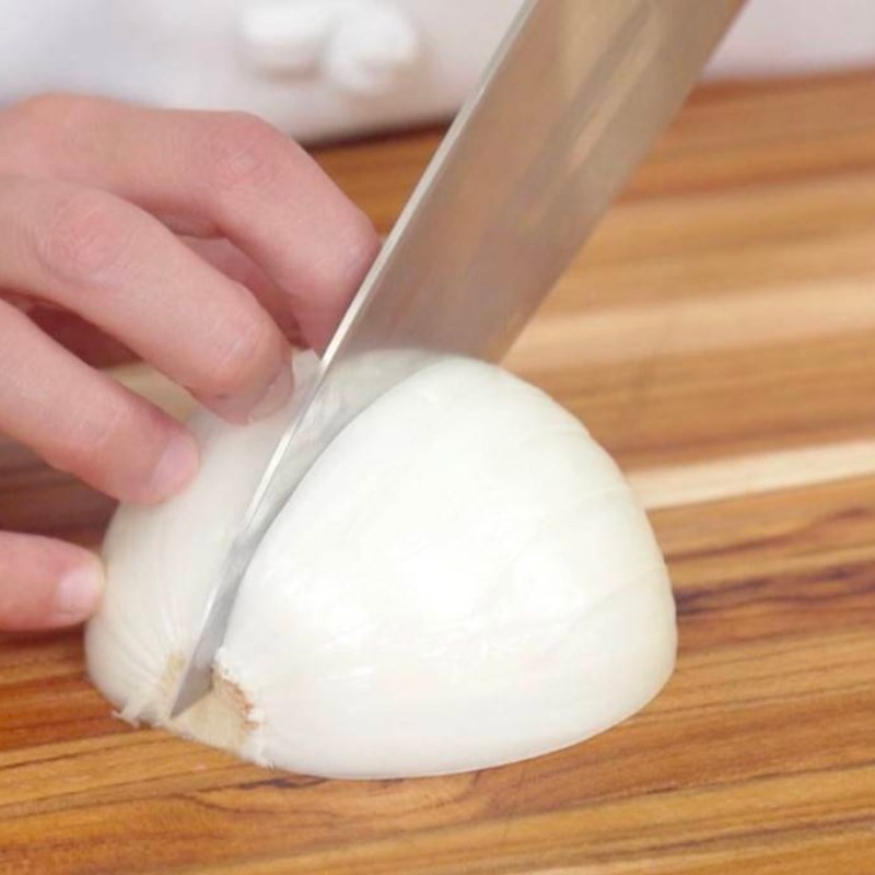 Hành tây và ớt sừng sơ chế
