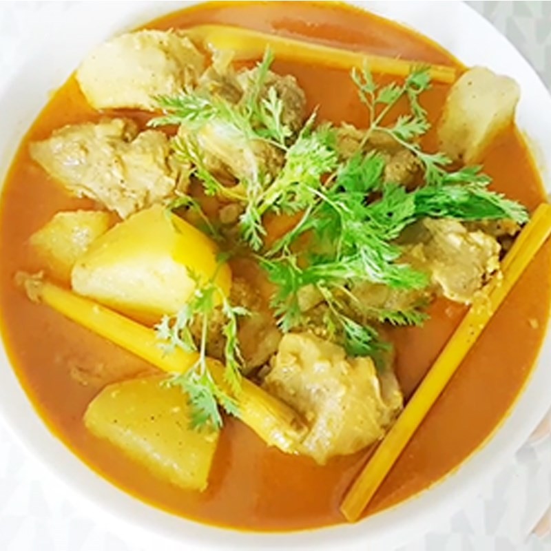 Cà ri nai ăn kèm bánh mì