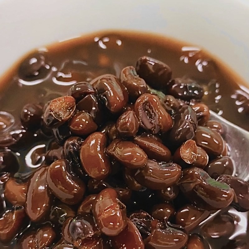 Thành phẩm chè đậu đen bột khoai nước cốt dừa béo ngậy, thơm lừng