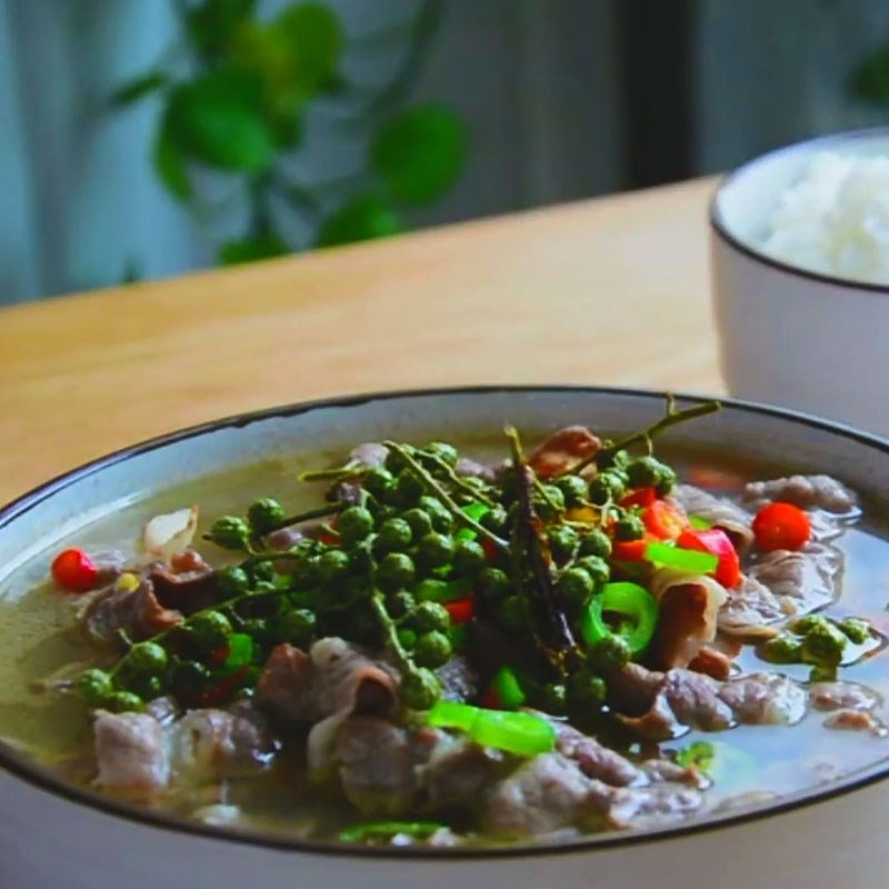 Thành phẩm súp bò Trung Hoa nóng hổi, hấp dẫn