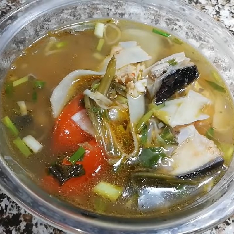 Canh chua cá đuối dưa cải chua với thịt cá mềm