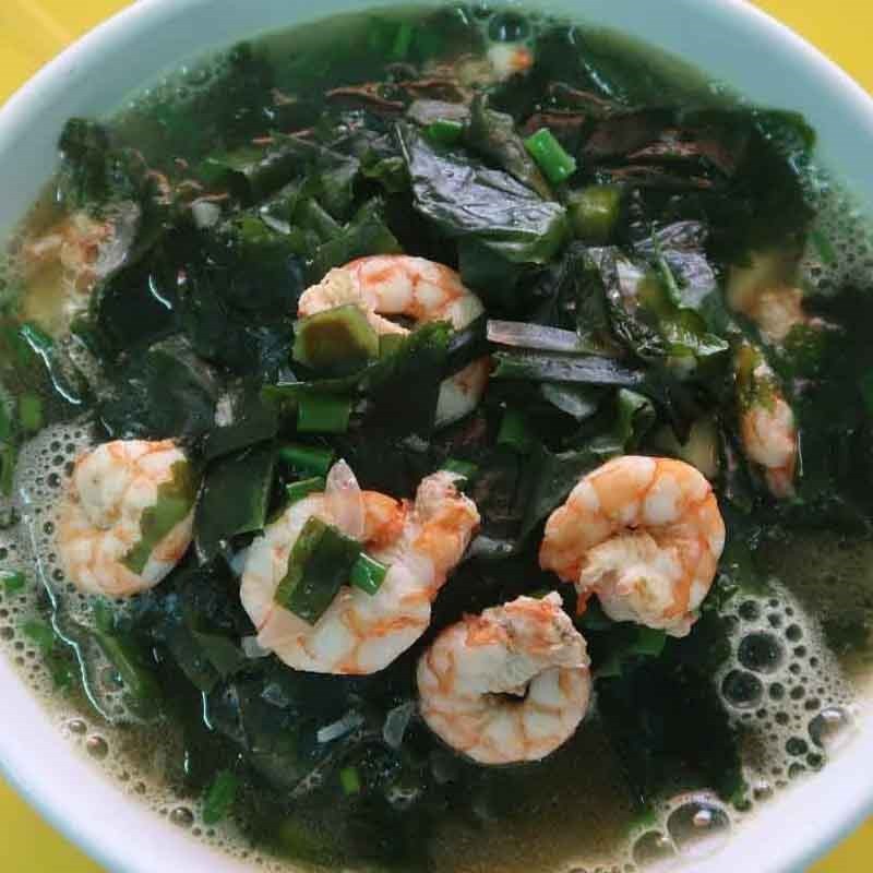 Bát canh rong biển tươi nấu tôm thơm ngon, nóng hổi, mời cả nhà thưởng thức