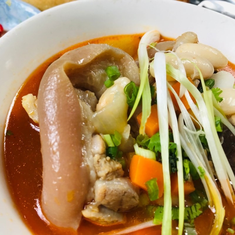 Bát chè khoai lang cốm thành phẩm, trang trí đẹp mắt