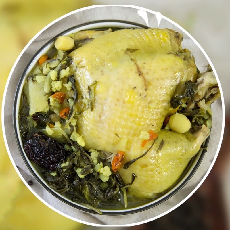 Thành phẩm Gà hầm ngải cứu