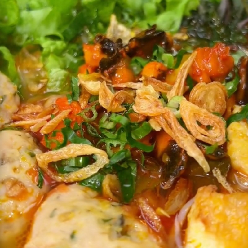 Trình bày tô bún ốc mọc đẹp mắt, sẵn sàng thưởng thức