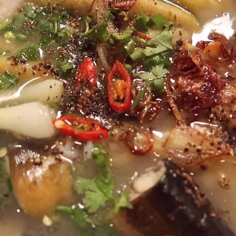 Cháo môn lươn với màu sắc hấp dẫn, đầy đủ dinh dưỡng