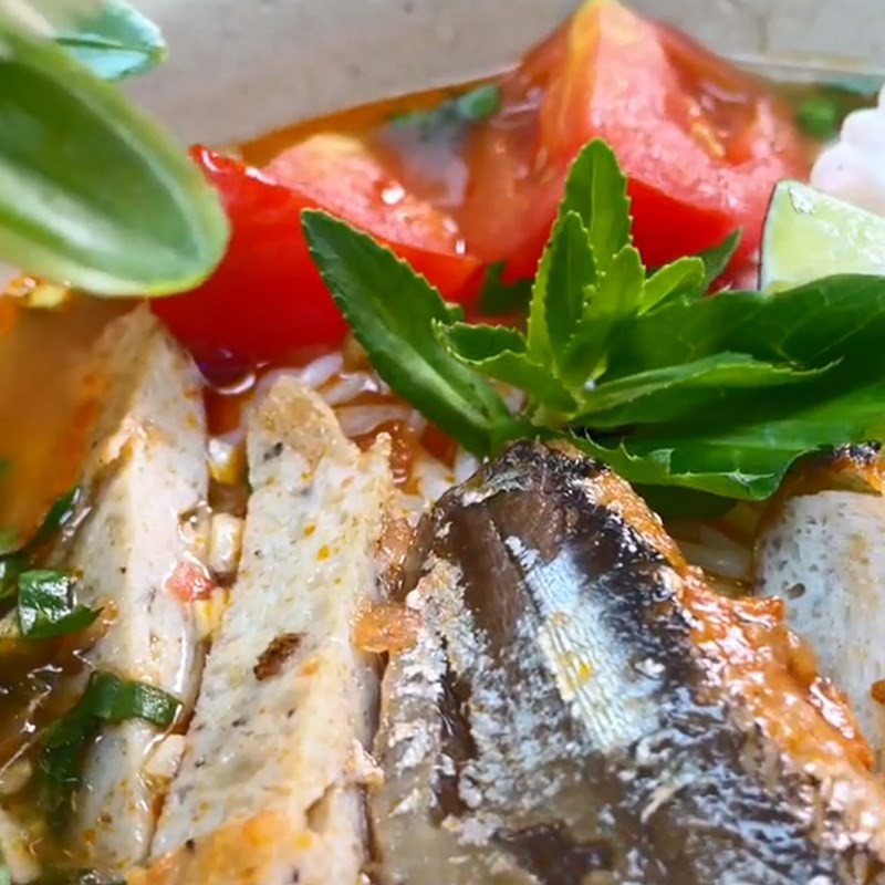 Bún cá mòi hộp hoàn chỉnh