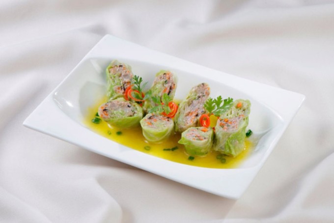 Thành phẩm món bắp cải cuốn thịt hấp thơm ngon, hấp dẫn