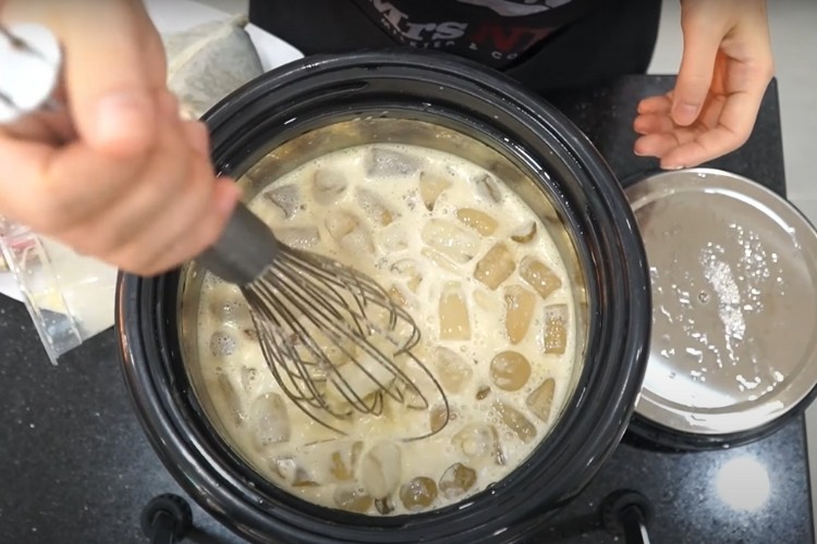 Pha chế trà sữa Oolong với các nguyên liệu cơ bản