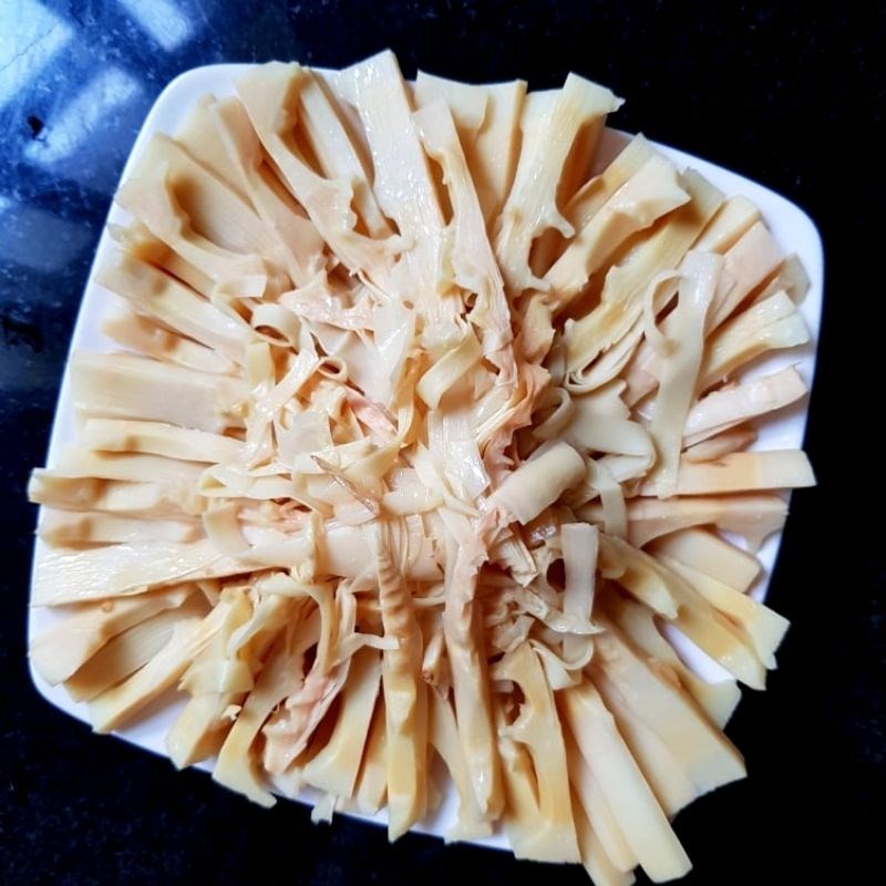 Măng chua đã xào chín tới