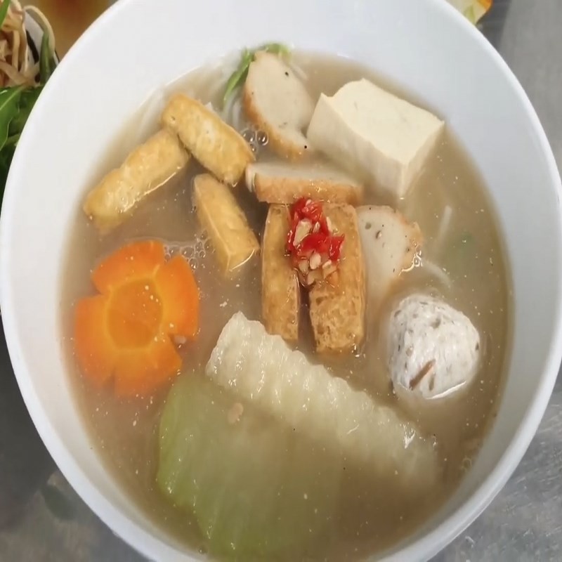 Tô bún nước lèo chay hoàn chỉnh