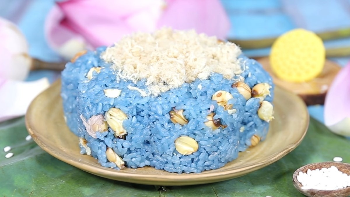 Hình ảnh xôi hoa đậu biếc hạt sen thơm ngon, gợi cảm hứng nấu ăn