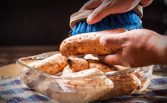 Cách làm khoai lang nướng bằng lò nướng bánh 3