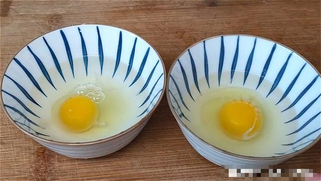 Luộc trứng đừng cho thẳng vào nồi, làm cách này trứng tròn trịa, mềm mịn - Ảnh 4.