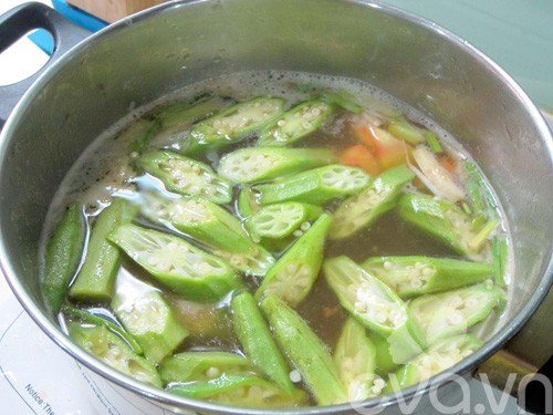 Bát canh cá với đậu bắp thơm ngon, đậm đà hương vị miền Nam