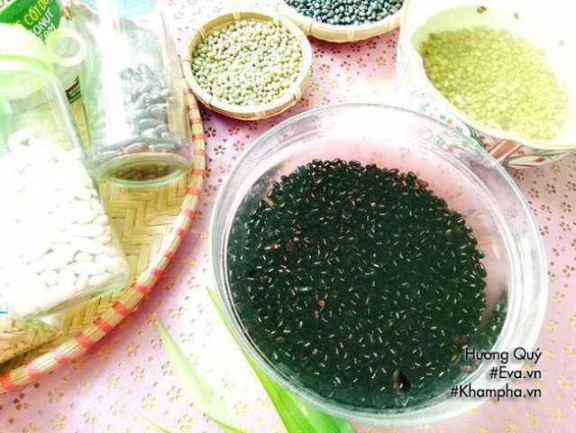 Đậu ván, đậu đỏ, đậu đen, đậu xanh đã ngâm mềm để nấu chè lạnh ngon