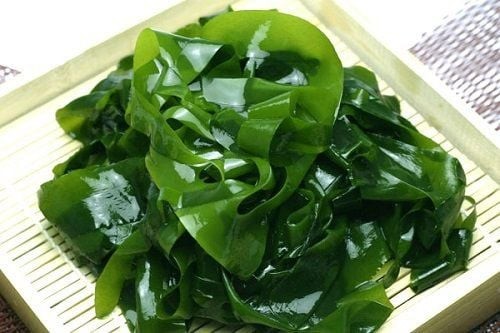 Bữa ăn dinh dưỡng với món canh rong biển thịt bò thơm ngon, bổ dưỡng cho sức khỏe