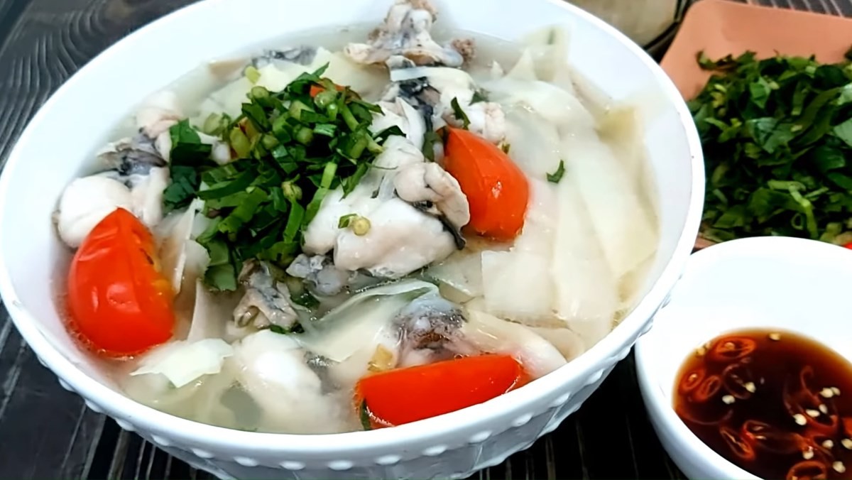 Canh vịt măng chua hấp dẫn, chuẩn vị cho bữa cơm gia đình