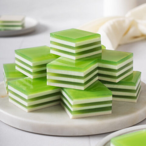 Coconut Pandan Jelly Recipe ThaCCA3ch Rau CaCC82u LaCC81 DuCC9BCC81a Takestwoeggs sq 1