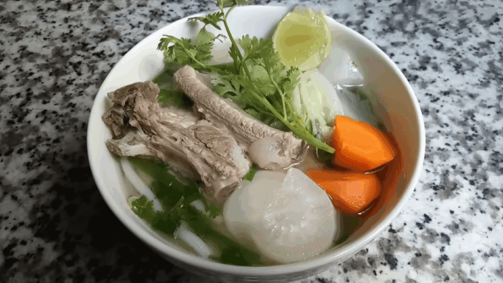 banh canh suon heo thumbnail