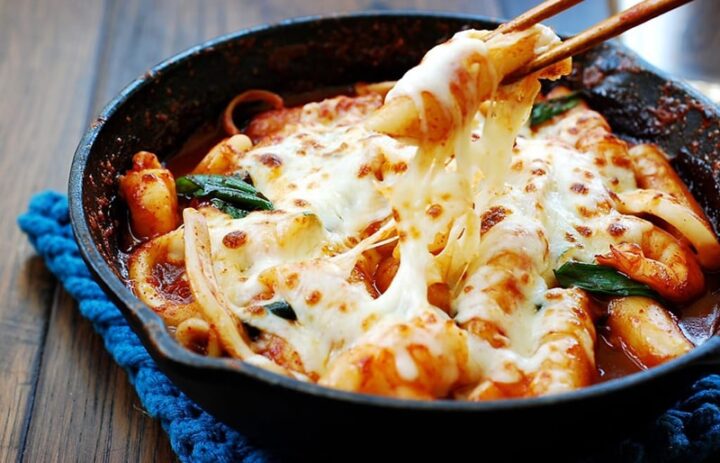cach lam tokbokki pho mai chuan han quoc moi ban be cung xoi 202202281435281554