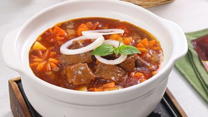 Món bò sốt vang miền Bắc