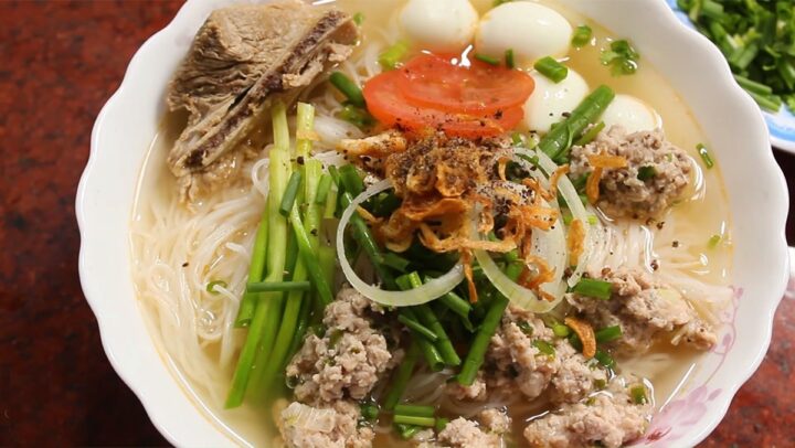 Nguyên liệu món ăn bún thịt băm cà chua