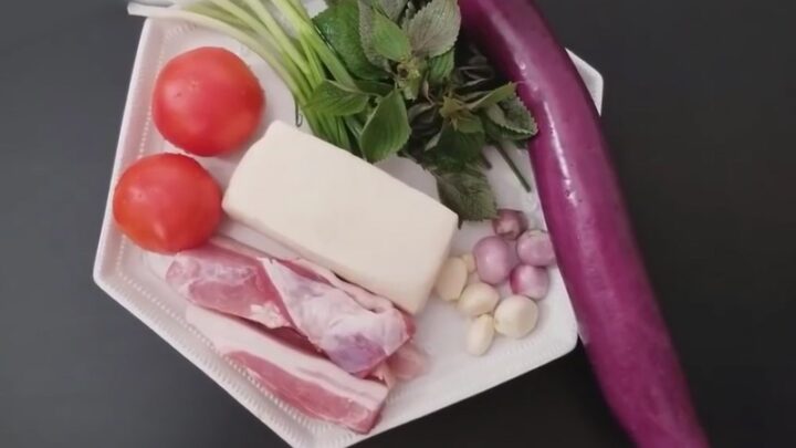 Nguyên liệu chính chuẩn bị cho cách nấu canh cà tím đậu phụ