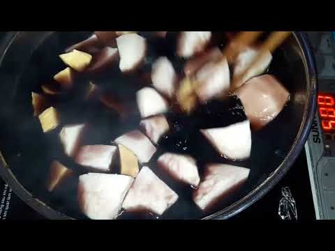 Bát cháo khoai lang đậu đen thơm ngon, bổ dưỡng chuẩn bị thưởng thức