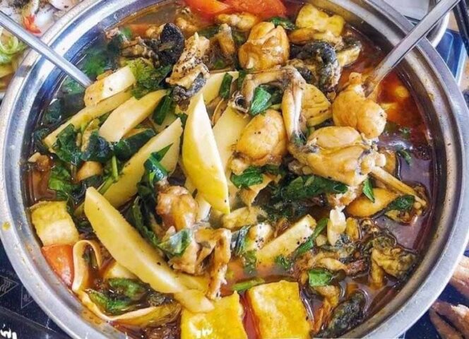 Cách nấu lẩu ếch măng chua đơn giản, ngon chuẩn vị - 1