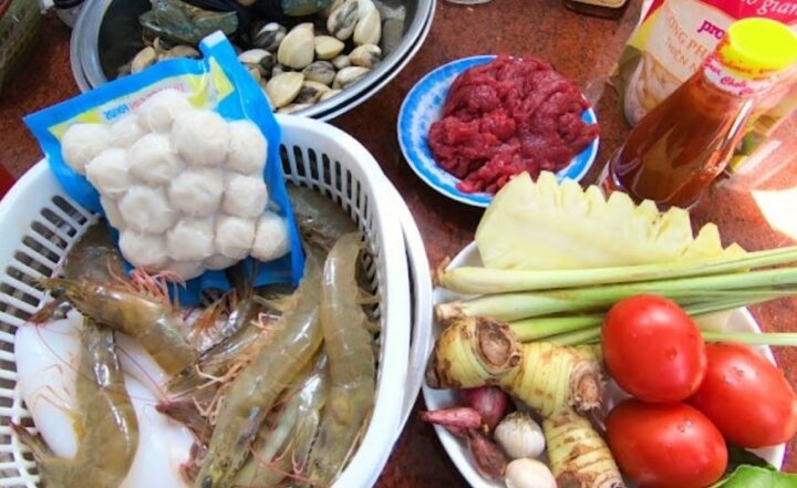 Cách Nấu Lẩu Thái Thập Cẩm với đa dạng nguyên liệu