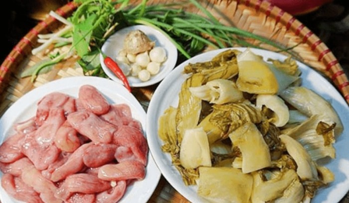 Các loại nguyên liệu tươi ngon chuẩn bị cho cách nấu lòng cá trắm xào dưa chua