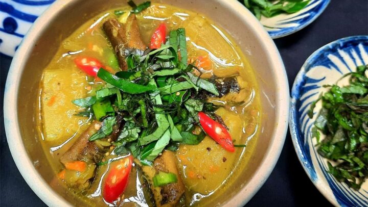 Lươn om chuối xanh thơm ngon, đậm đà màu vàng nghệ đẹp mắt