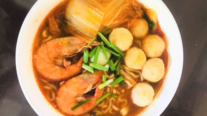 Mì cay hải sản thơm ngon, hấp dẫn, chuẩn vị Hàn Quốc