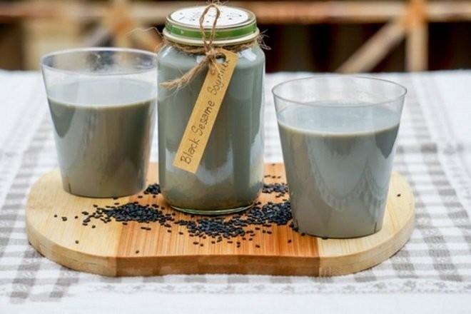 Hình ảnh sữa mè đen ngũ cốc thơm ngon, bổ dưỡng, phù hợp cho bà bầu và cả gia đình