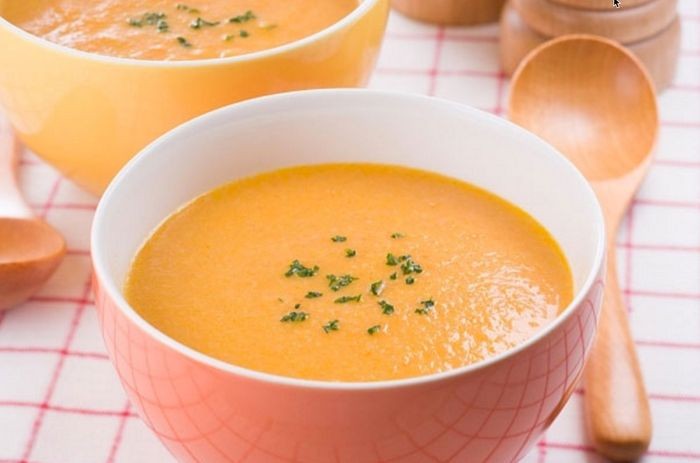 cháo thịt bò cà rốt sánh mịn cho bé ăn dặm