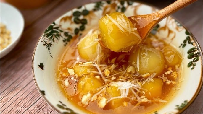 Chè sắn nóng mùa đông thơm ngon, béo ngậy với gừng và nước cốt dừa