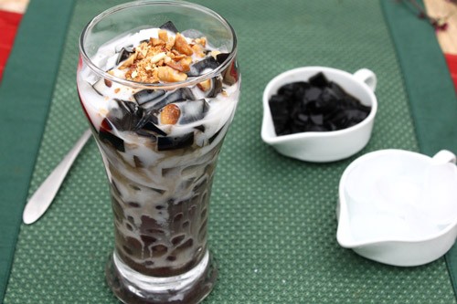 Chè đỗ đen thạch cốt dừa - món giải nhiệt mùa hè thơm ngon