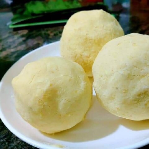 Cách nấu xôi bắp đậu xanh hấp dẫn với hạt nếp dẻo thơm và bắp vàng ươm