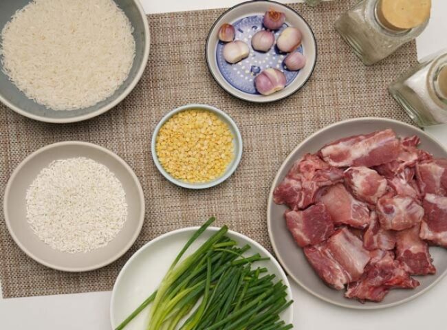Các nguyên liệu cần chuẩn bị để nấu cháo sườn bằng nồi cơm điện