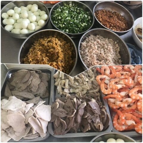 Nguyên liệu tươi ngon cho món hủ tiếu tôm chuẩn vị