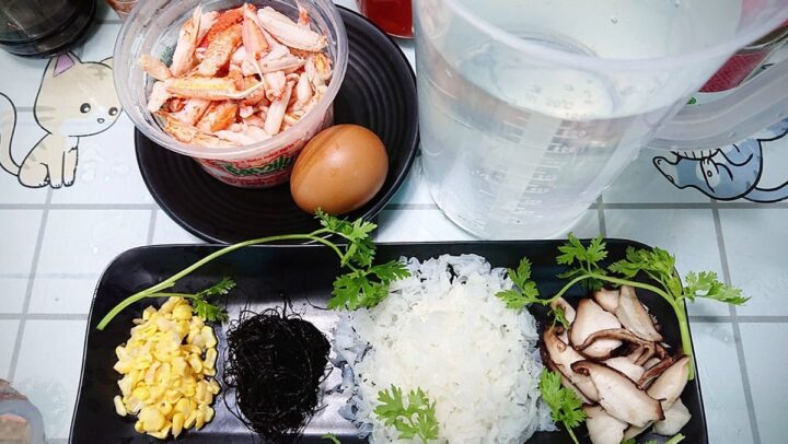 Nguyên liệu nấu súp cua thập cẩm tươi ngon, đầy đủ chuẩn bị