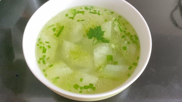 Cách nấu canh bí đao ngon thanh đạm với các nguyên liệu tươi xanh