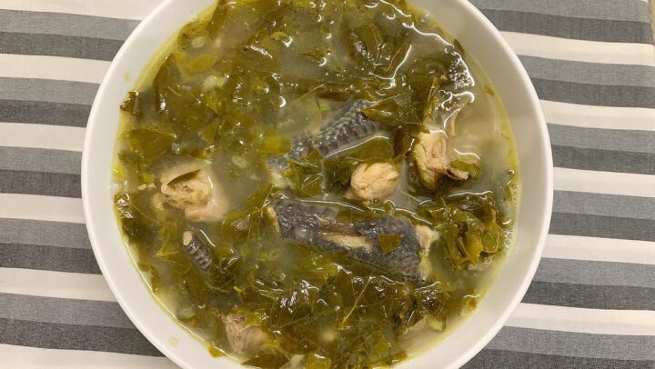 Canh gà lá giang