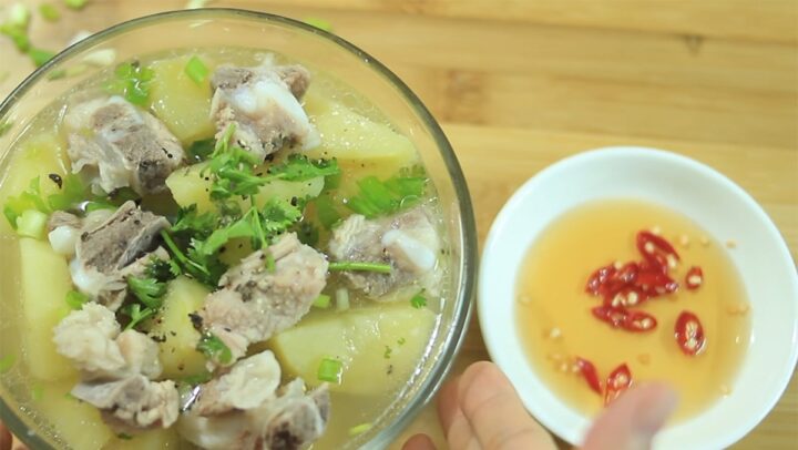 Cách nấu canh khoai tây đơn giản thơm ngon, đậm đà