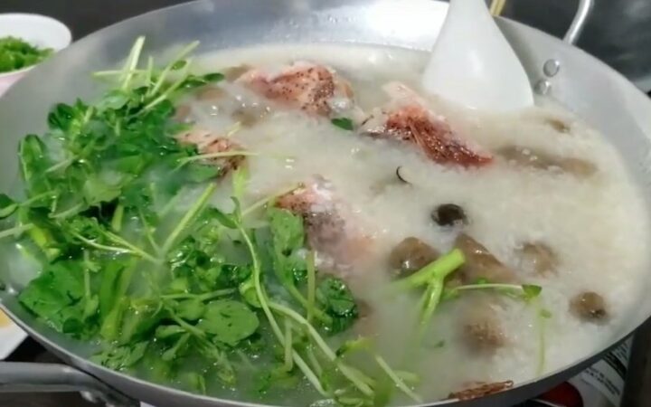 Cháo cá mú thơm ngon bổ dưỡng nóng hổi