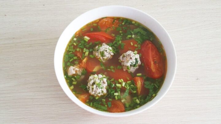Các món canh thịt bò đơn giản và bổ dưỡng cho bữa cơm gia đình