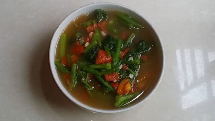 Ngọn bí và lá bí tươi non