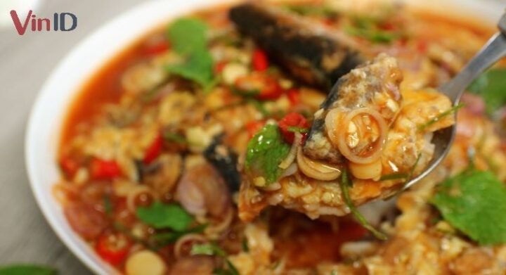 Món cá hộp nấu trứng sốt Thái thơm ngon đậm đà hương vị